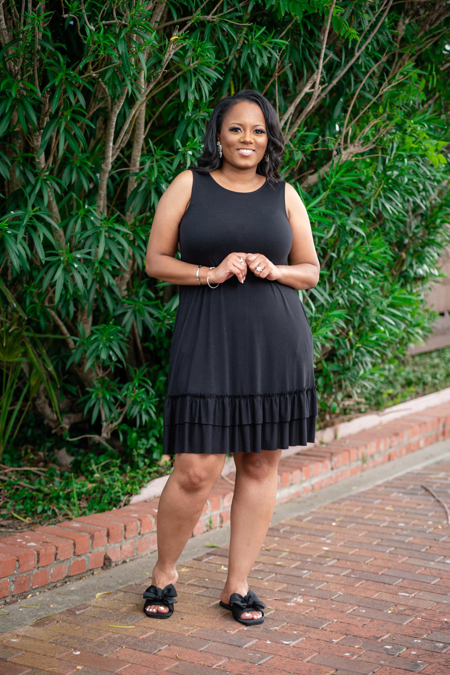 Sleeveless Ruffle Comfy Dress (Black)